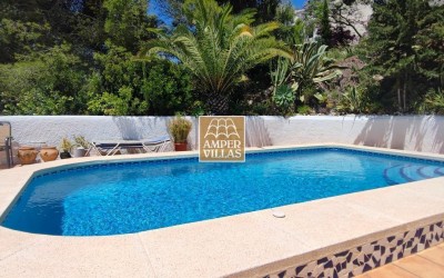 Soleado apartamento en la Sierra de Altea, con bonitas vistas.